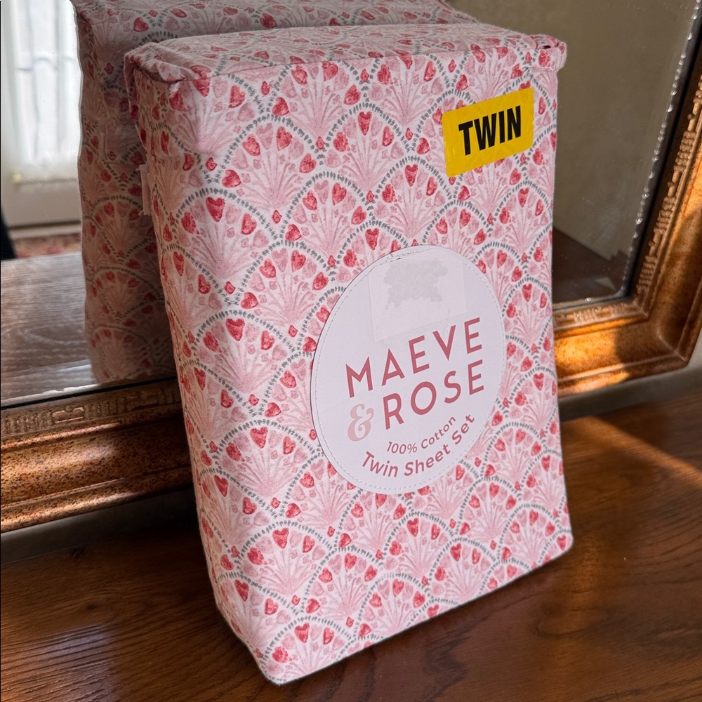 Maeve & Rose Twin Sheet Set. 100% Cotton. - Picture 4 of 12